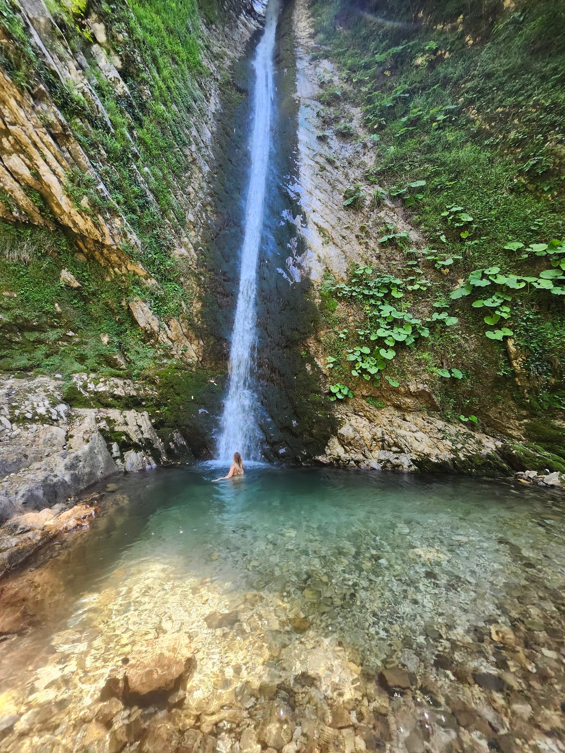 Tsachkere Waterfall